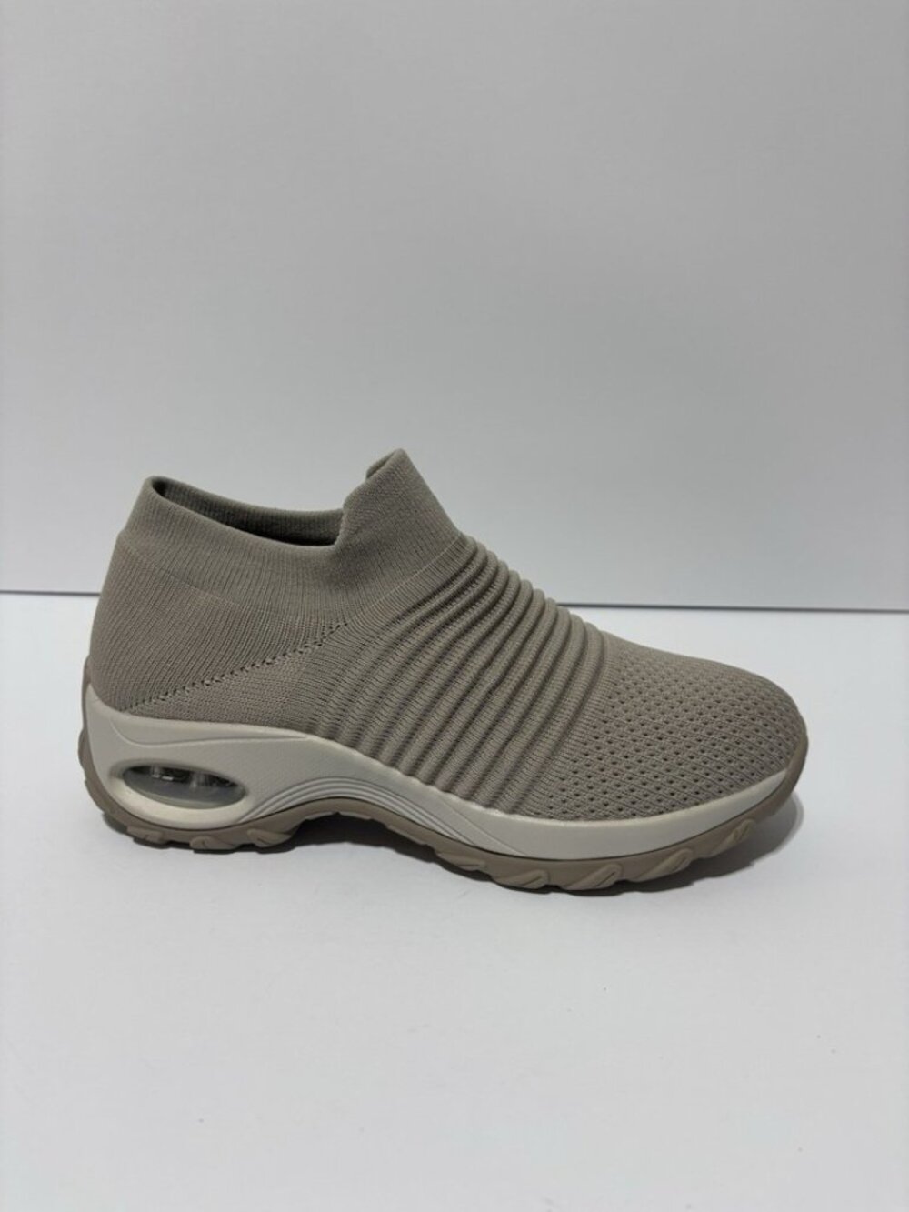 STQ Women’s Slip-On Shoes Beige, Size 9 M